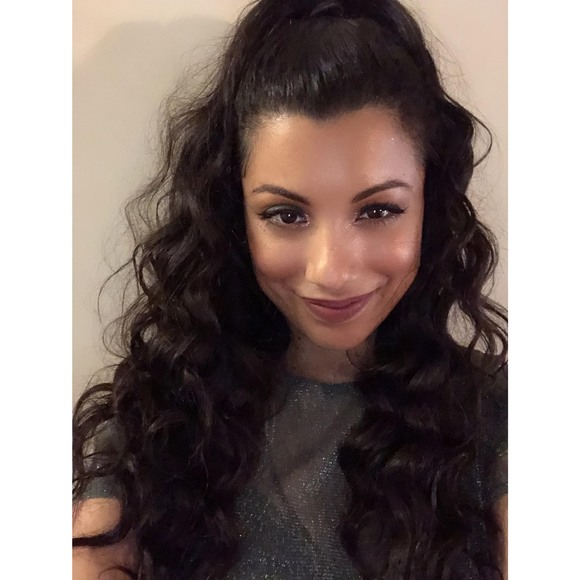 Meet your Posher, Liz - Picture 1 of 1